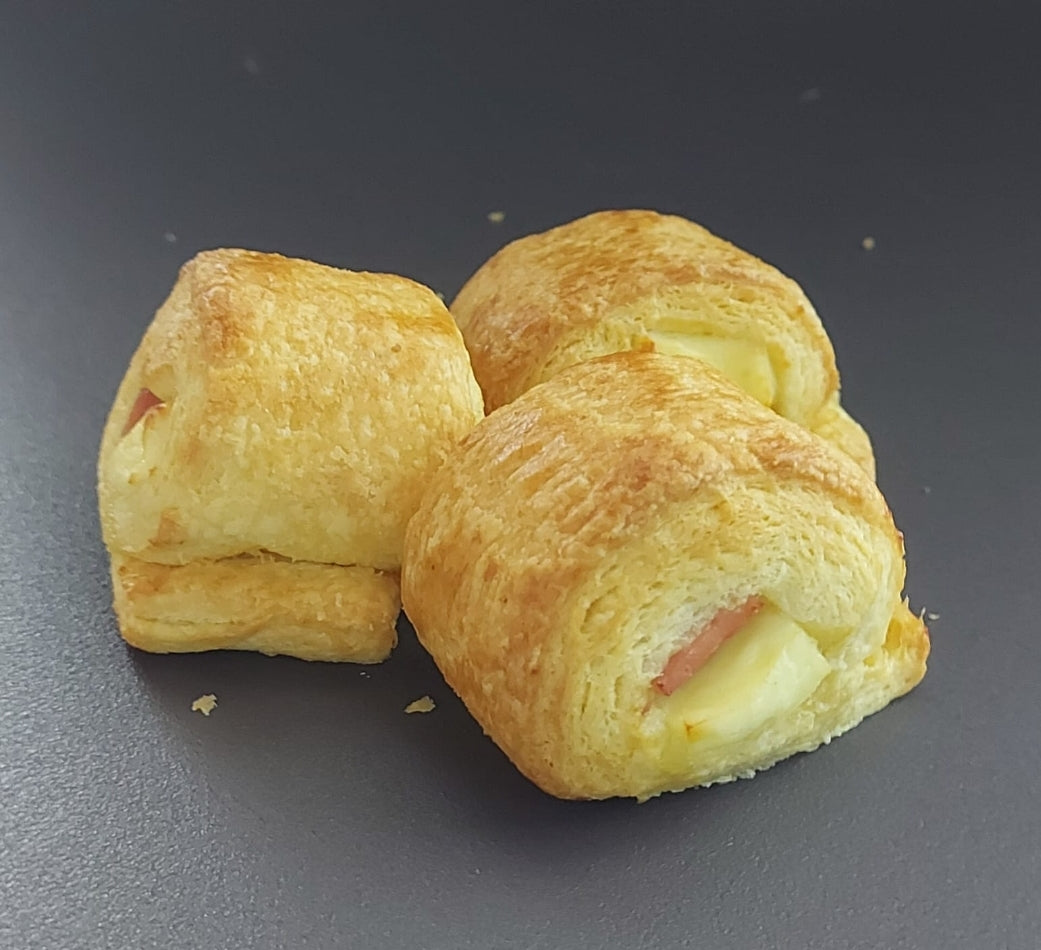 Mini Hojaldres Jamon y Queso Crema