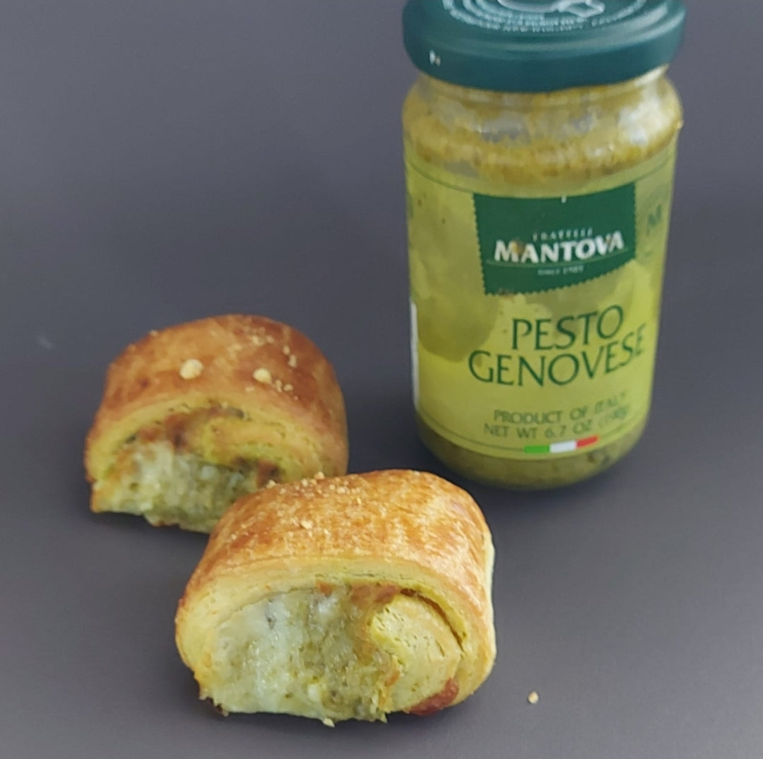 Mini Hojaldres Rellenos de Ricotta y Pesto de Albahaca