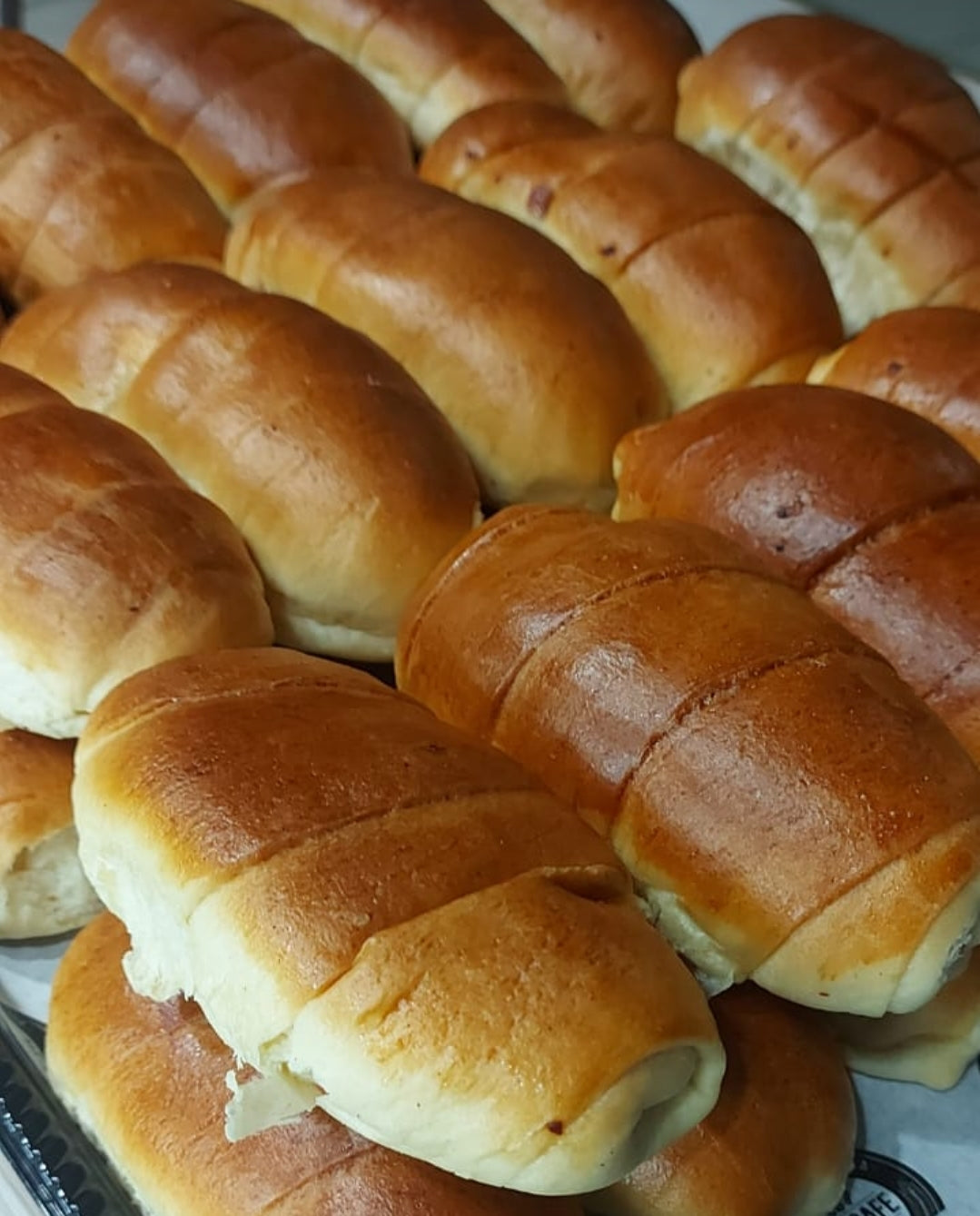 Mini Cachitos de Jamon